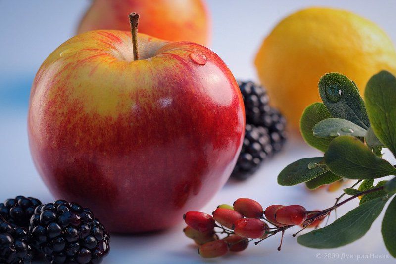 фрукты, яблоко, ежевика, барбарис, лимон *** фото превью