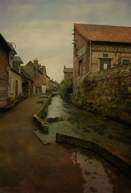 франция, виль-де-роз, улочка, дома, канал Пройтись по старой улочке.. фото превью