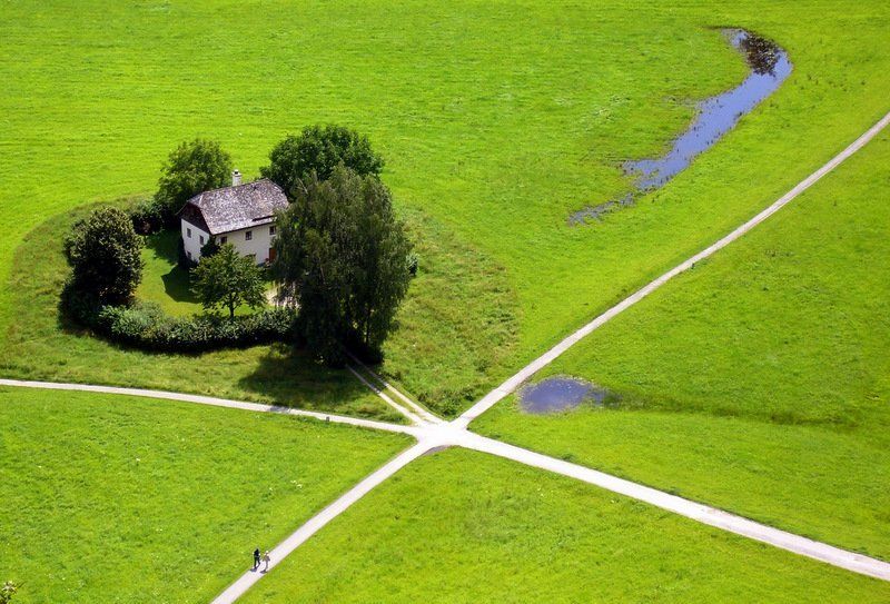 Перекресток пяти дорог фото превью