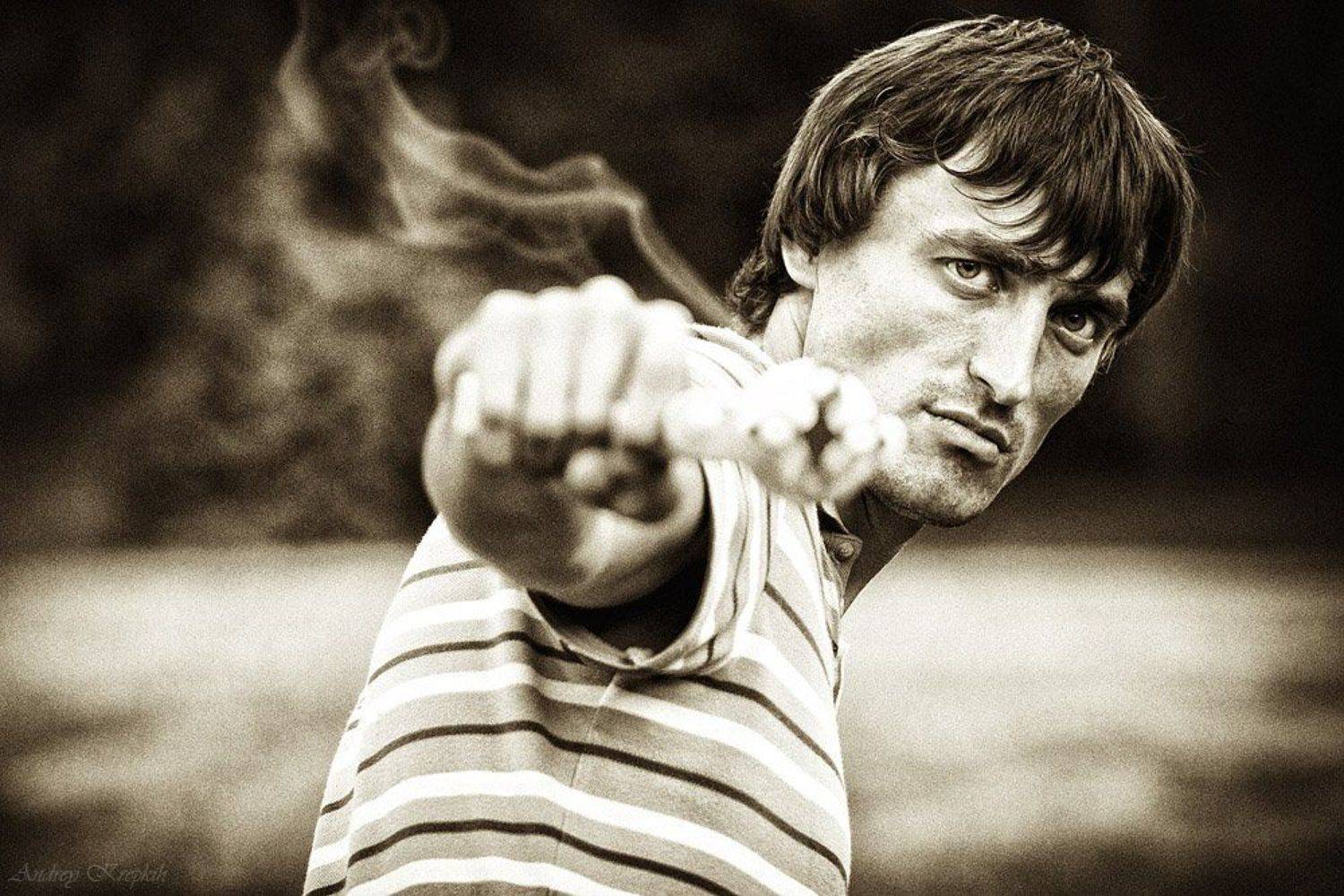 автопортрет, крепких андрей, певчее поле, мыльный пистолет, дым, чб, =), Андрей Крепких (Sound Wave)