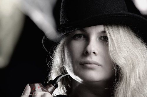 Мужчина,угостите даму спичкой...