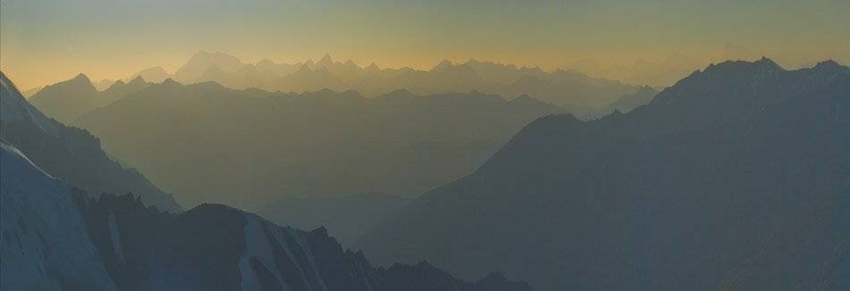 памир 2009, поход,  под перевалом, высота 5800м, Андрей Chogori Громов