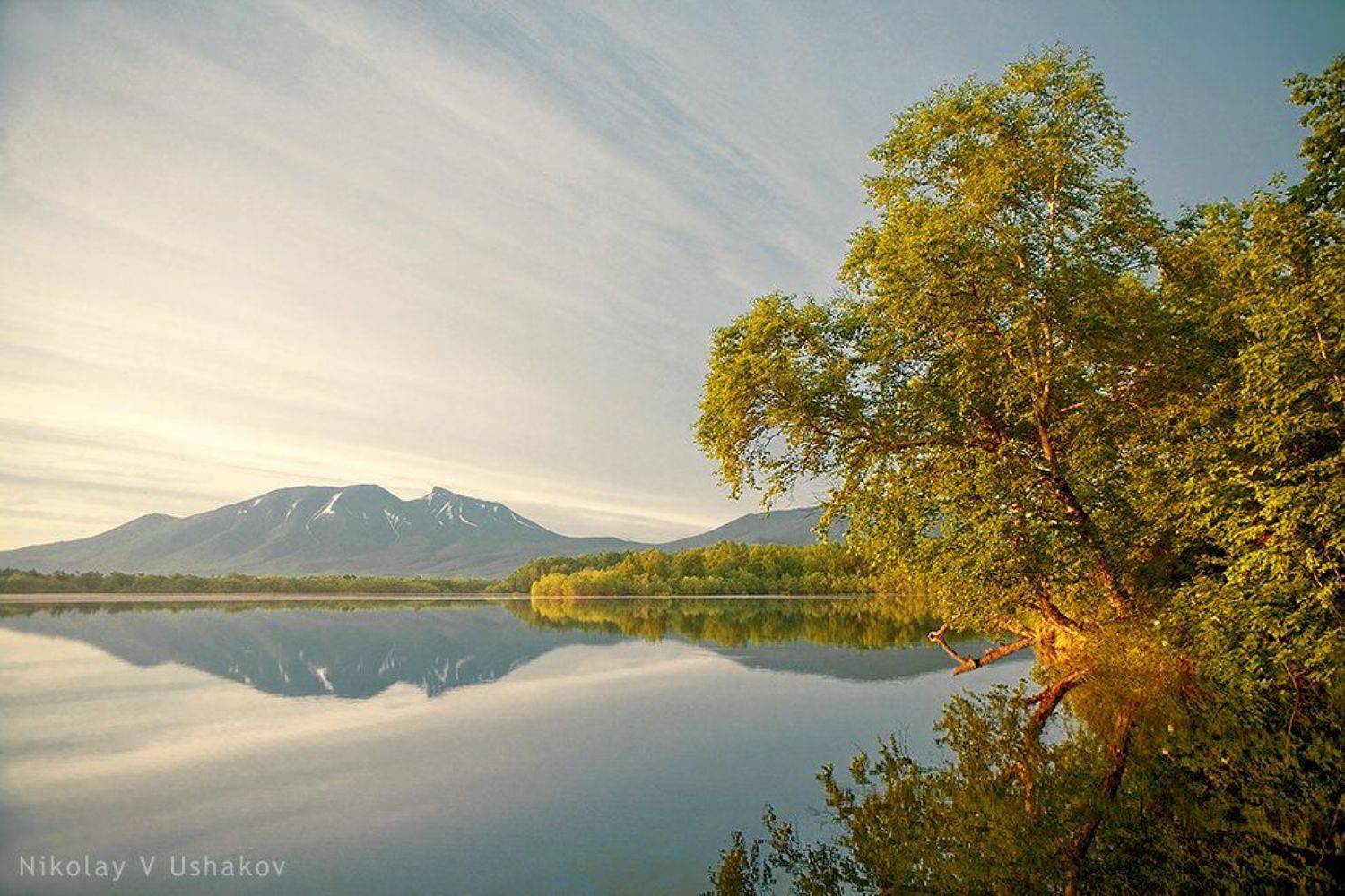 Камчатка озеро осень, Николай Ушаков (Graff)
