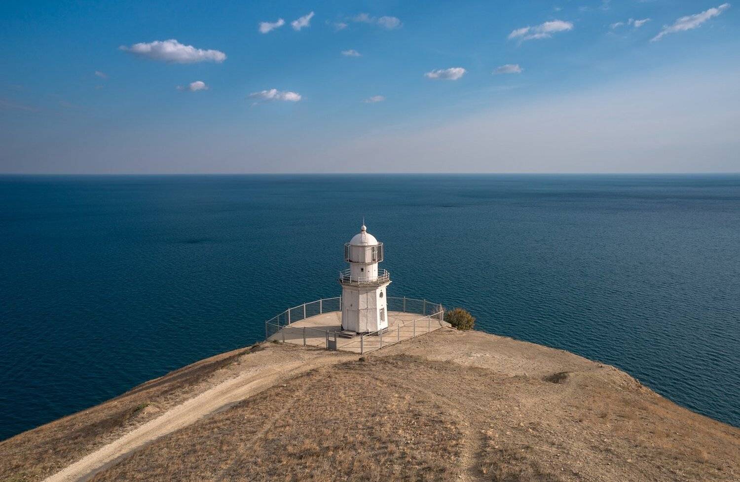 Маяк, Море, Михаил Туркеев