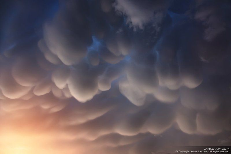 Himalayas, Nepal, Nagarkot, clou Вымеобразные облака (Mammatus clouds) фото превью