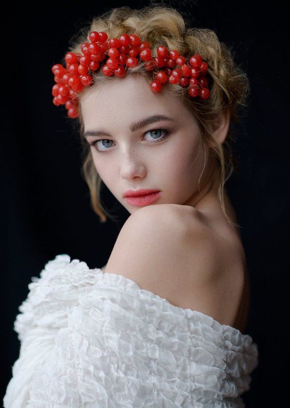 девушка, красный, красивая, калина, портрет  фото превью