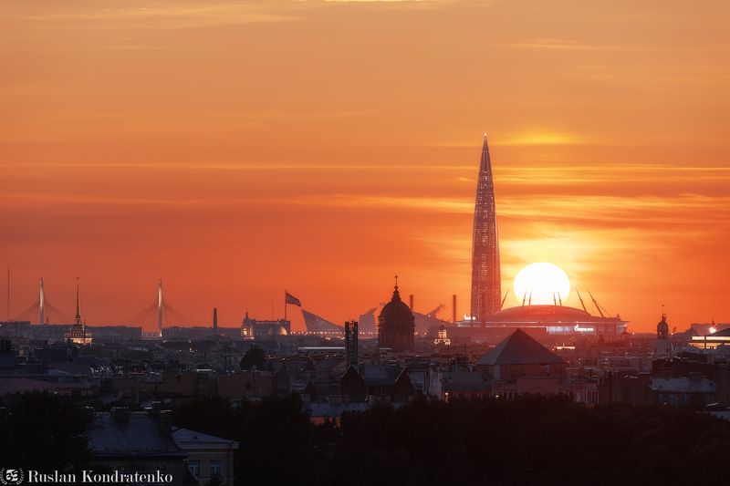 санкт-петербург, закат, лахта-центр, лахта, небоскреб, прострел, зенит арена, газпром арена, казанский собор, композитная фотография, time blending Закат над Санкт-Петербургом фото превью