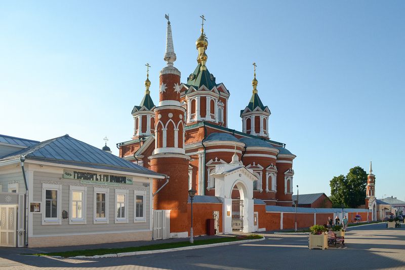 Коломна. Крестовоздвиженский собор. фото превью