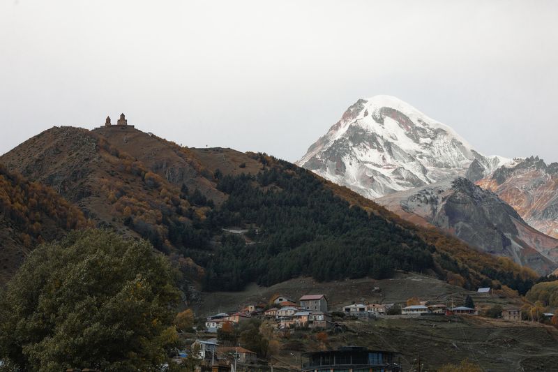 Панорама  осеннего Казбека фото превью