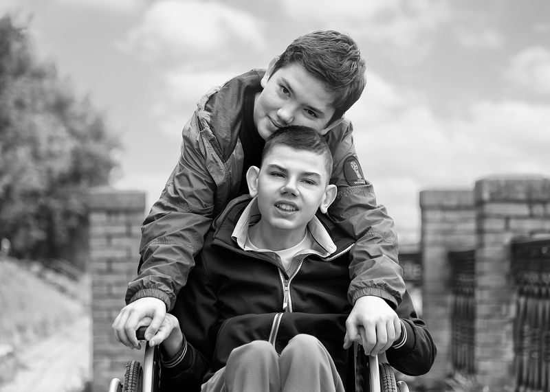 Братья фото превью