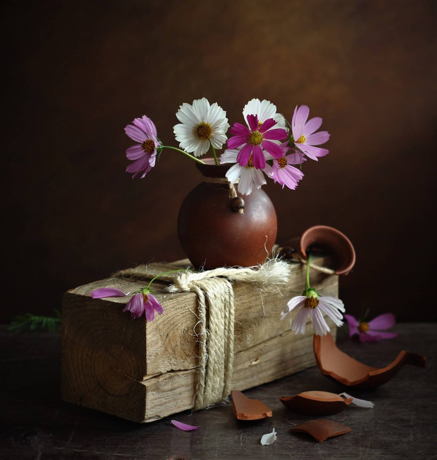 , Людмила Хрусталева*