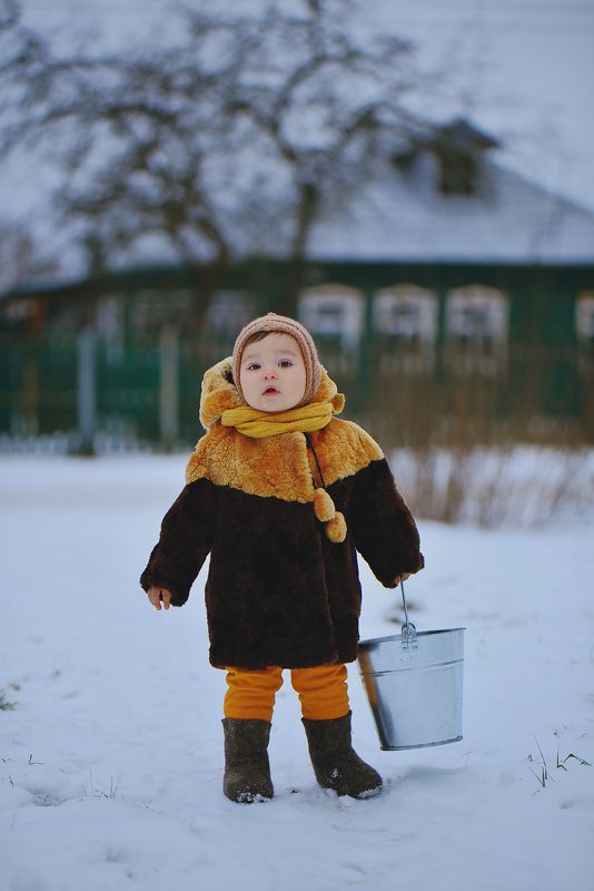 деревня, снег, зима, дом, шуба, дети, ребёнок, ведро, мороз, kids, nikon, winter, snow  фото превью