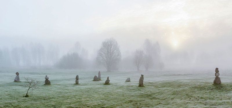 Foggy Frosty Morning in a Stone Garden фото превью