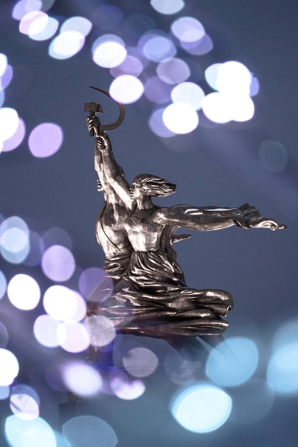 монумент, Денис Аношин