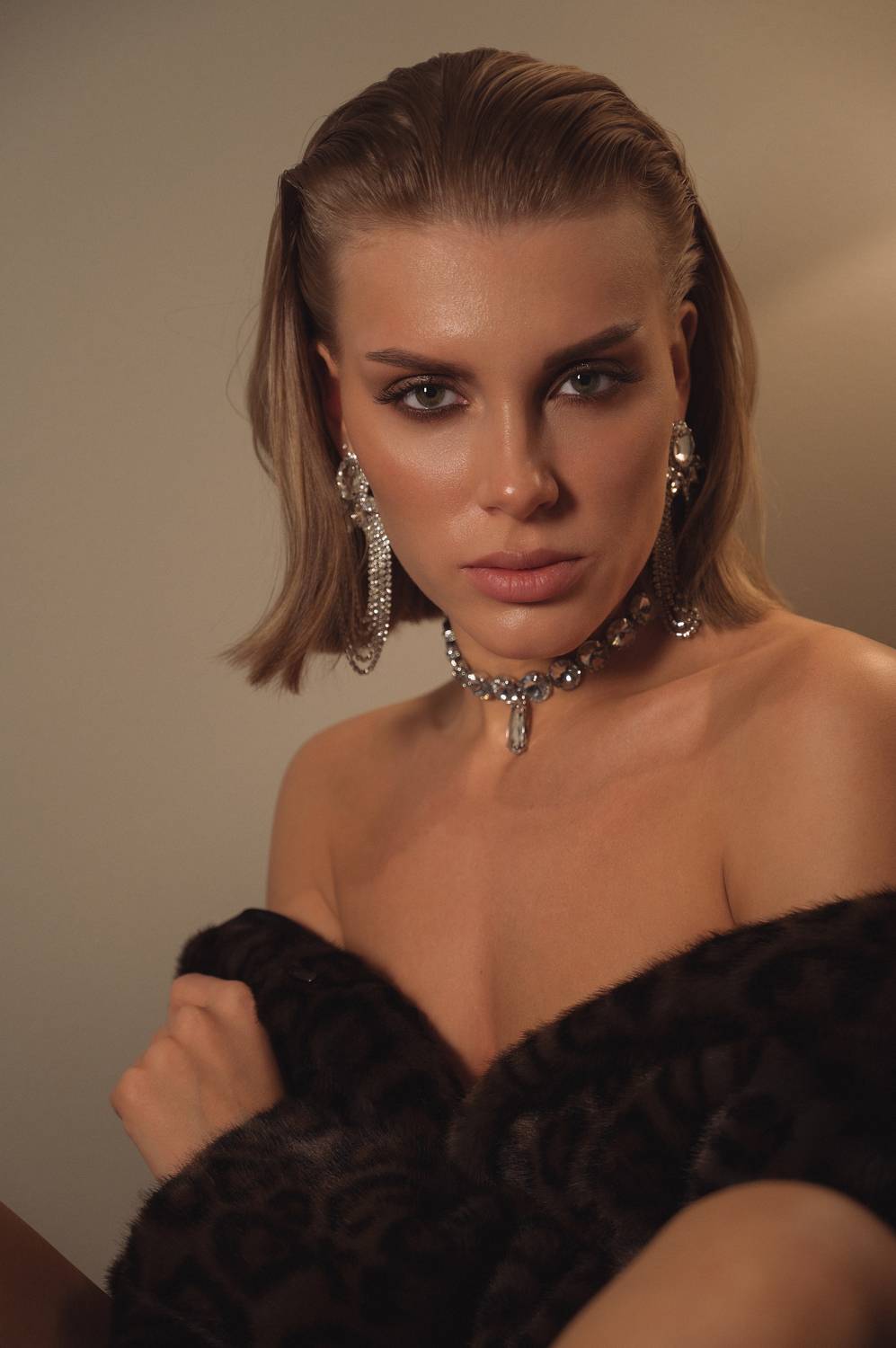 woman, blonde, black, glamour, Лео Шумов