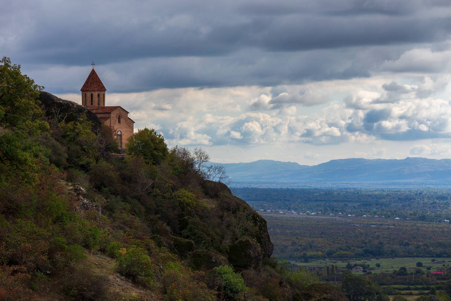 , Денис Свечников