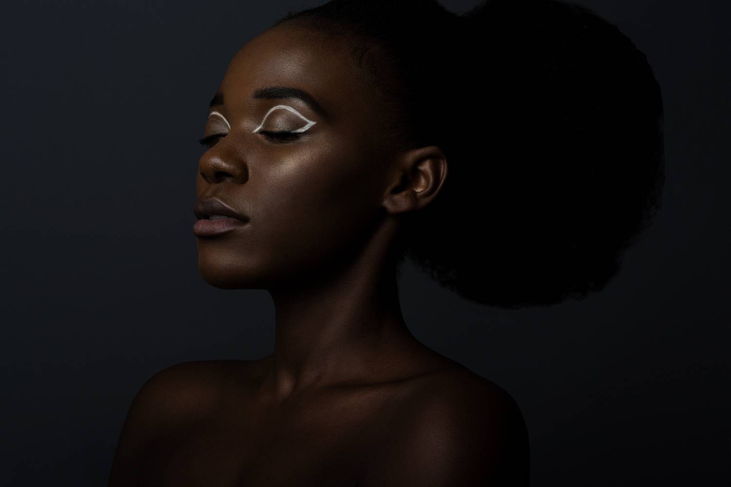 девушка, макияж, бьюти, белое, черное, Дарья Комарова