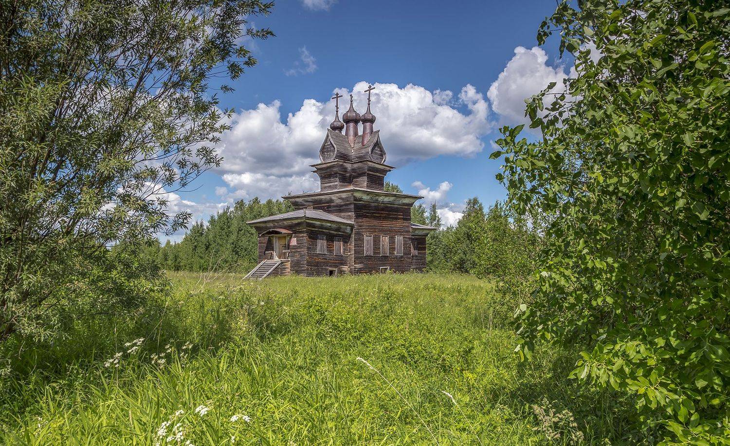 церковь, поле, луг, кусты., Анкудинов Леонид