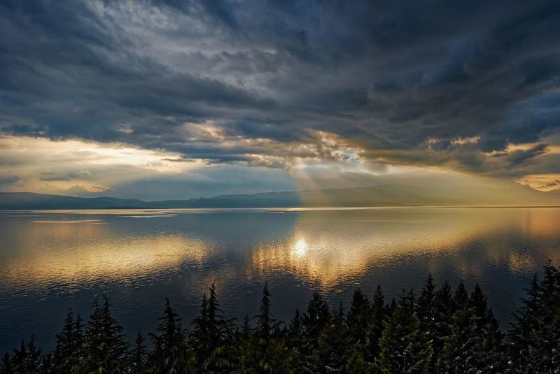 Sunset on Lake Ohrid, North Macedonia фото превью