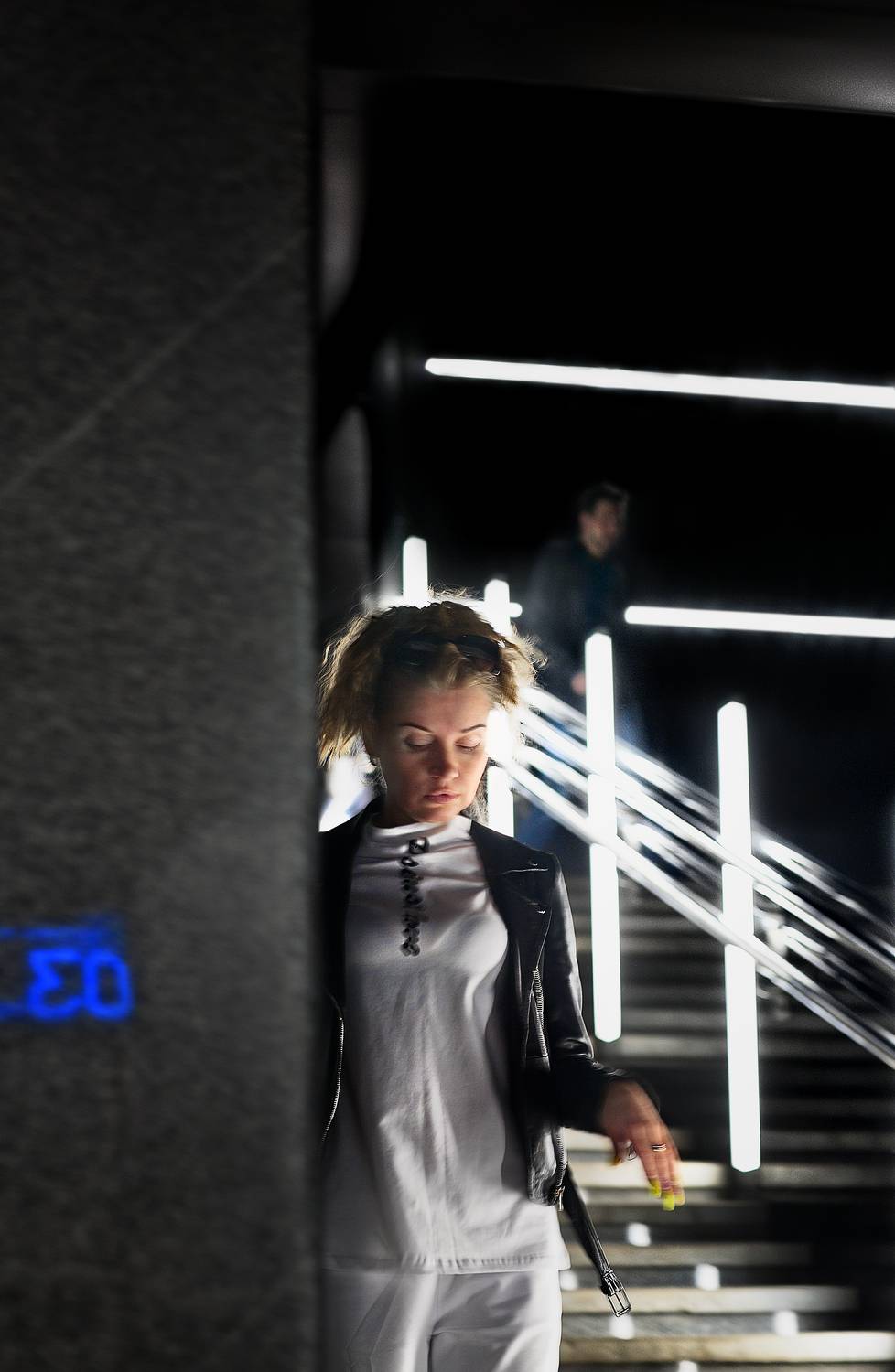 метро, уличный женский портрет, стрит фото, жанровый портрет, пассажиры в метро, девушка, Vera Trandina