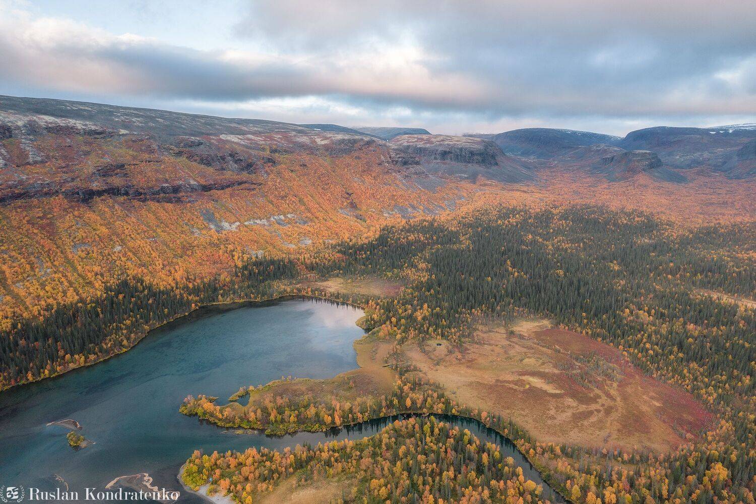 ловозерские тундры, сейдозеро, кольский полуостров, эльморайок, перевал, перевал эльморайок, горы, долина, осень, аэрофото, аэрофотография, Кондратенко Руслан