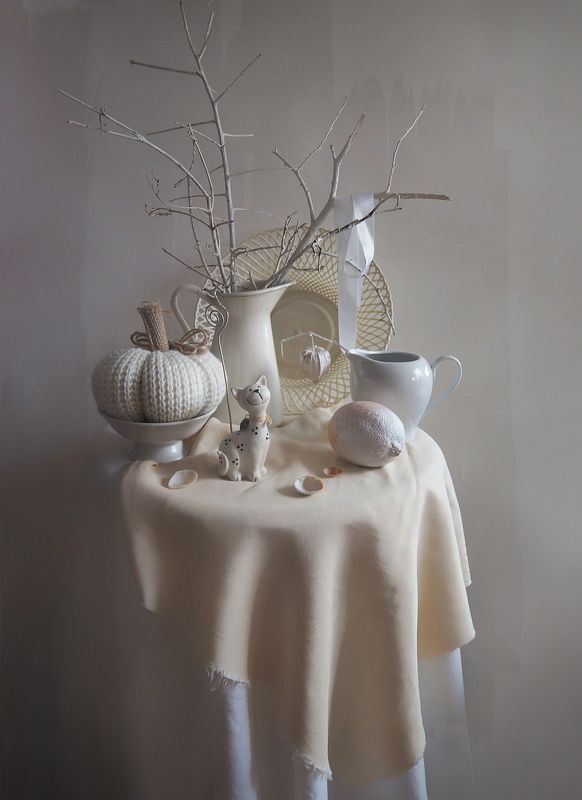 тыква, лимон, кувшин, ветки, белый  фото превью