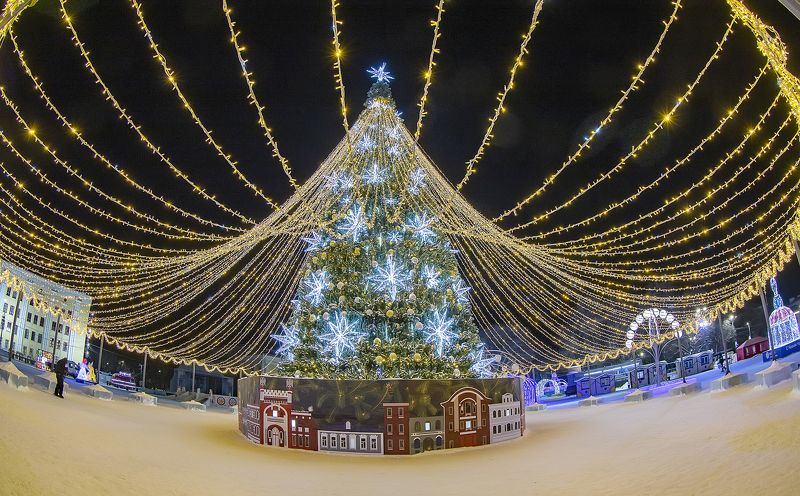 зима, снег, мороз, площадь, новый год, ёлка Новогодняя ёлка фото превью