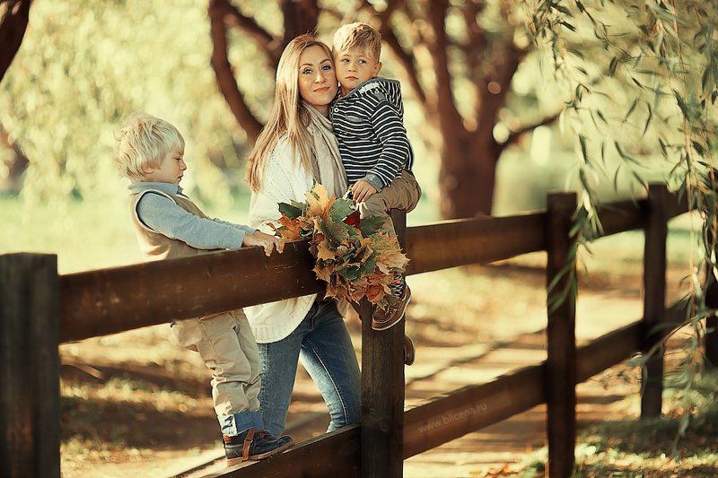 дети Тёплая осень. фото превью