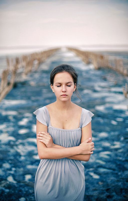 холод, сини, девушка, портрет, арт, руки Холод фото превью