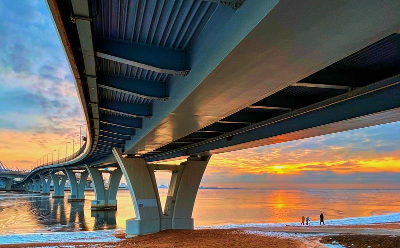 На берегу фото превью