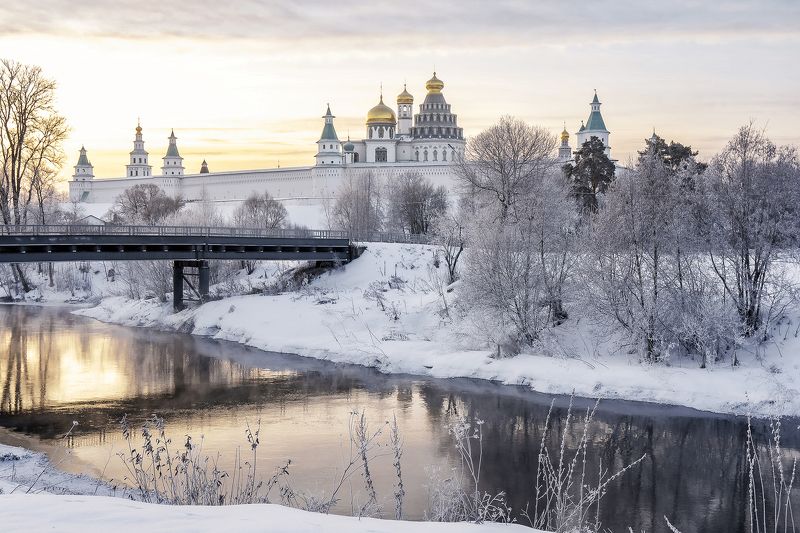 Утро на реке фото превью