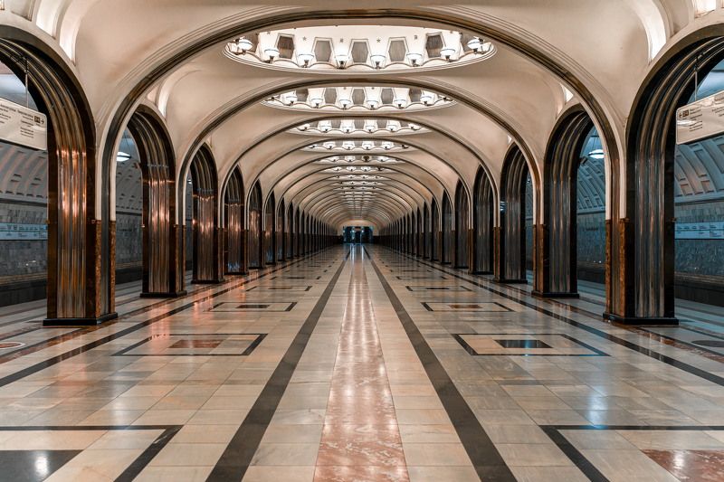 Ночь в метро фото превью