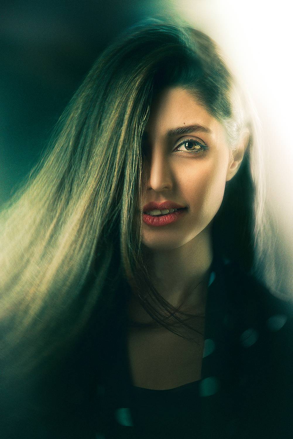 pooryarafiezade, پوریارفیعیزاده, پوریا رفیعی زاده, woman, scarf, blue, motion, blur,green,hair,portrait,  Poorya Rafiezade