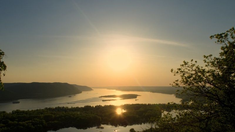 Свет над Волгой фото превью