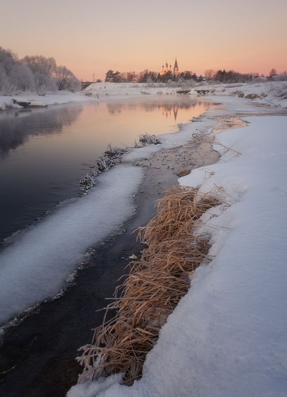 На берегу реки Теза фото превью