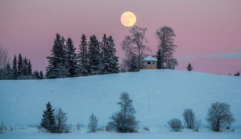 Swedish full moon фото превью