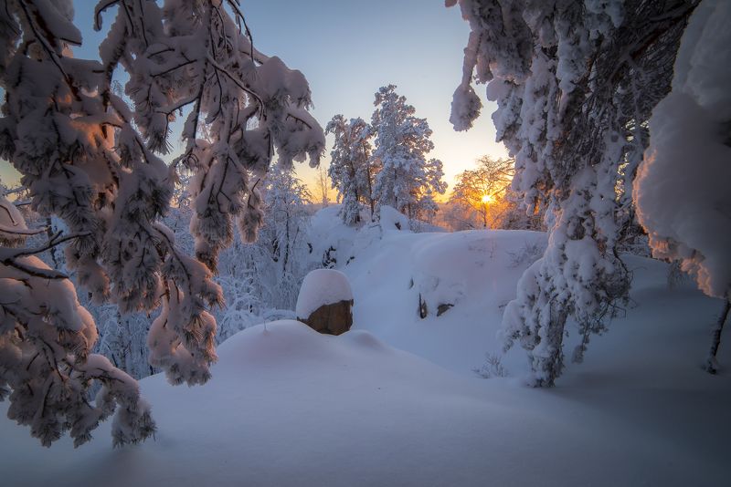 зима, снег, закат, урал, солнце, горы Морозный закат фото превью