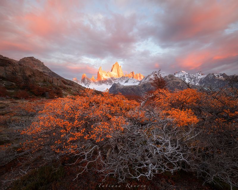 Рассвет с видом на Фиц Рой фото превью