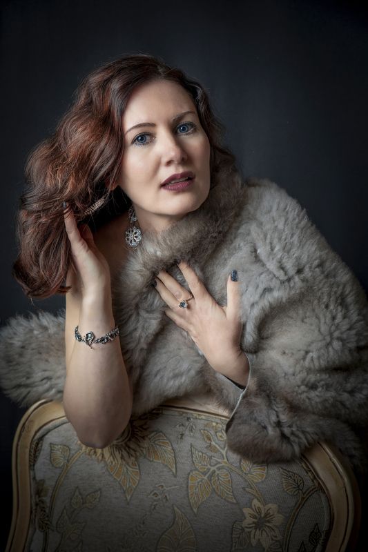 ретро, женщина, серьги, мех, лицо Marina фото превью