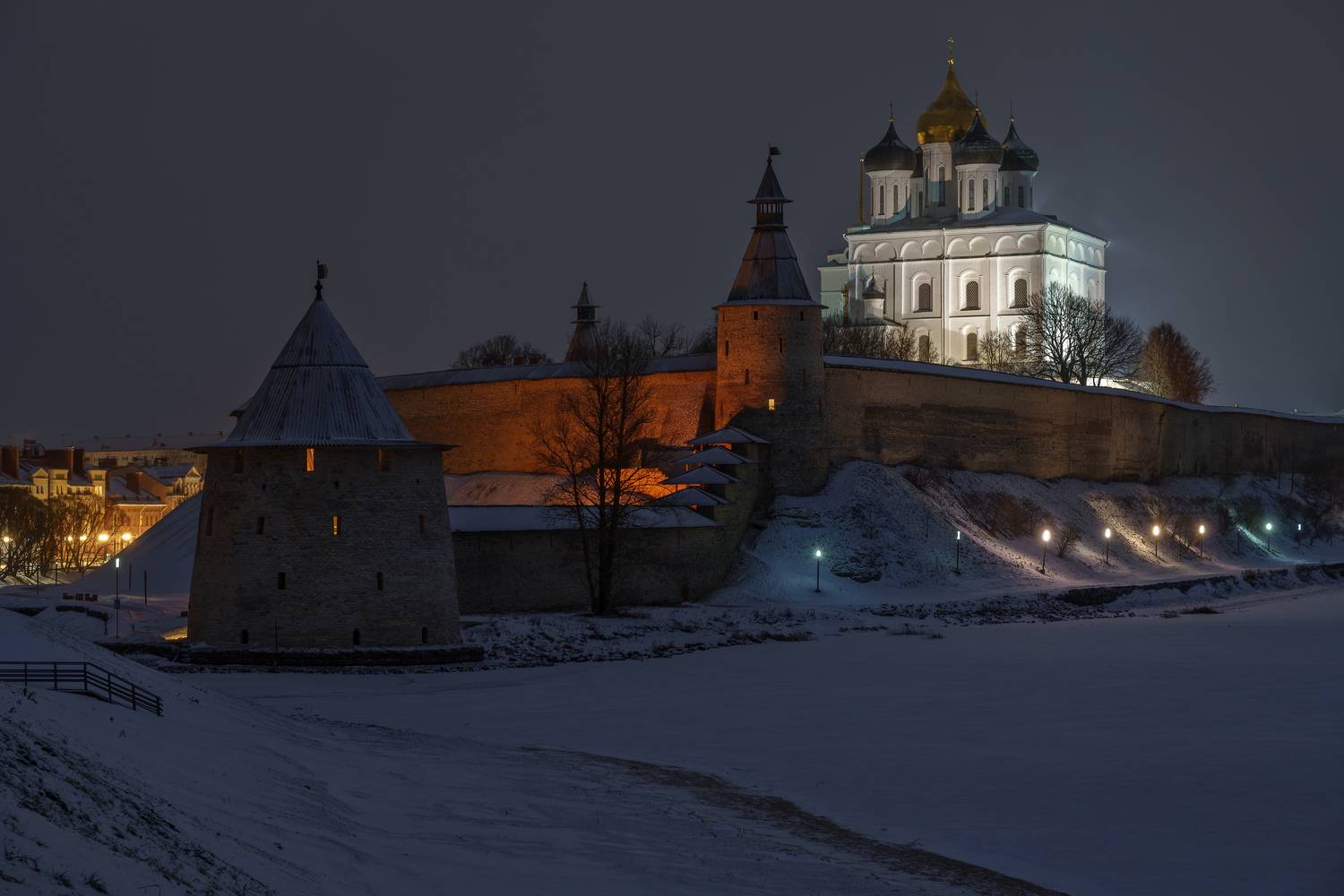 псков, кром, ночь, Зверев Олег
