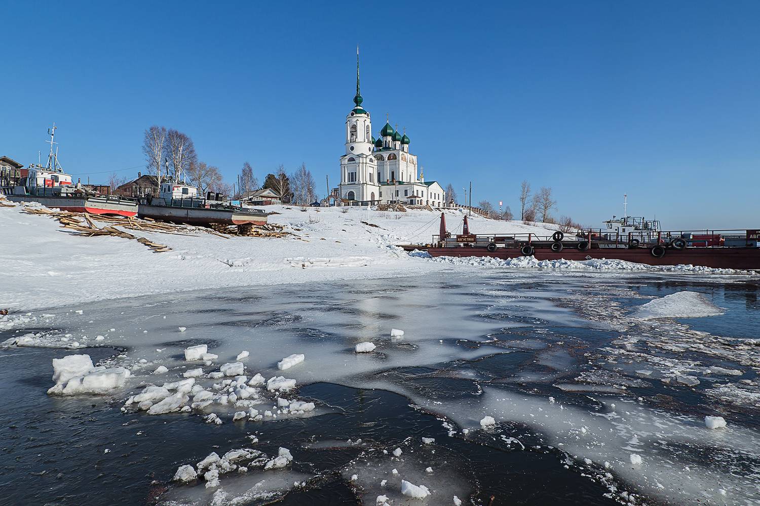 сольвычегодск, собор, строгонов, берег, катер, баржа, лёд,, Анкудинов Леонид