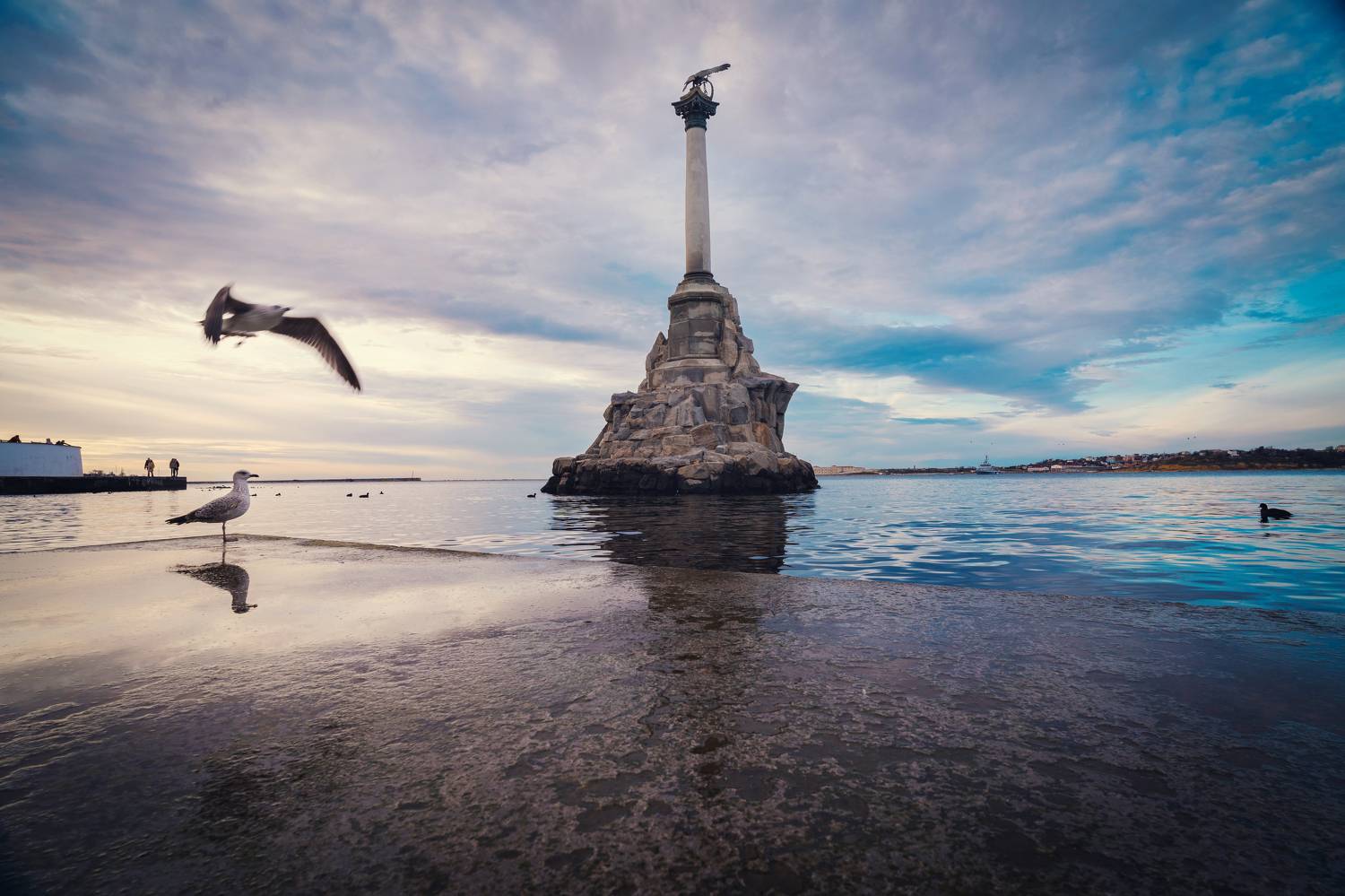 памятник затопленным кораблям, архитектура, монументальность, память, история, слава, героизм, вечер, зима, отражения, севастополь, россия, Щербак Анатолий