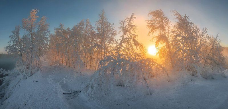 Имандра, Кольский полуостров, Мурманская область Залитое золотом серебро. фото превью