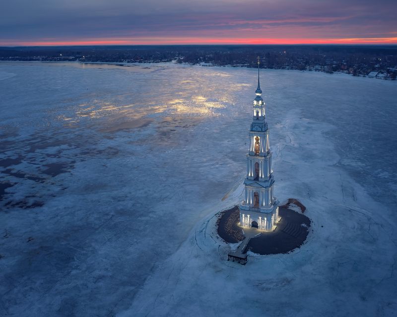 Морозный рассвет над Волгой фото превью