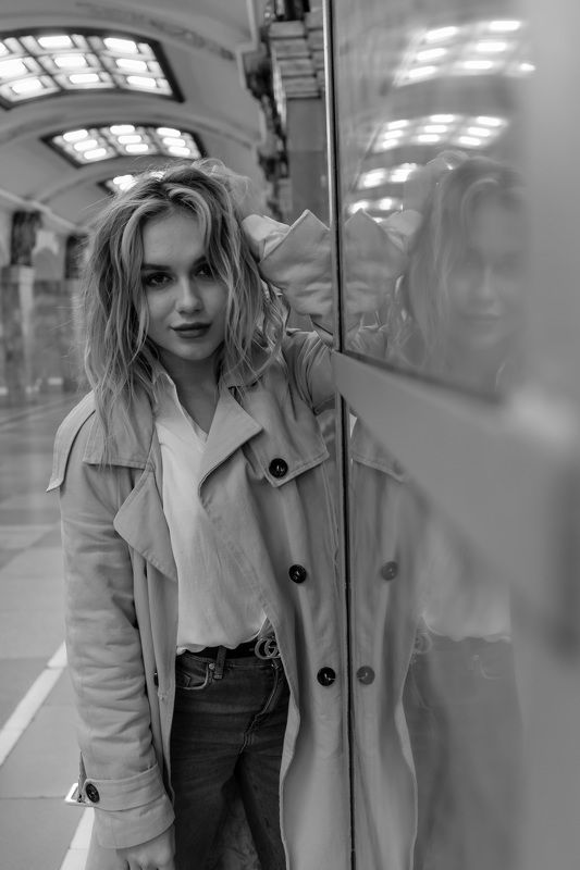 #женскийпортрет #вметро #чб #чернобелое МЕТРО фото превью