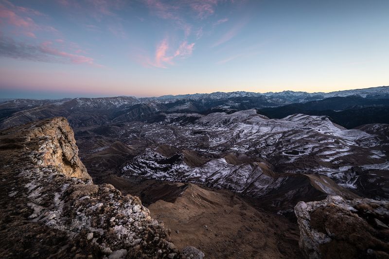дагестан Вечер на скале Маяк. Дагестан фото превью