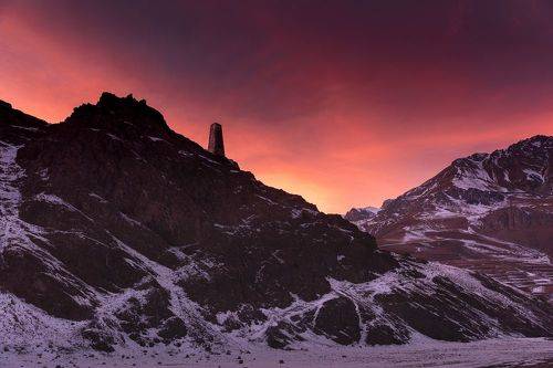 Закат в Куртатинском ущелье
