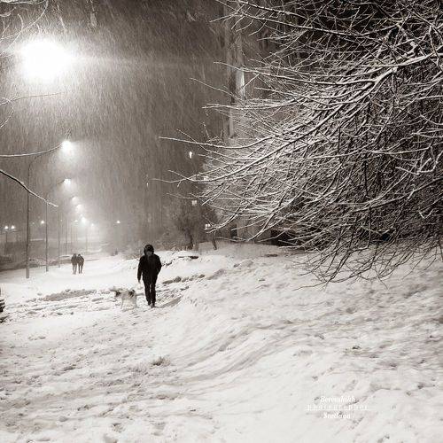 В городе зима...