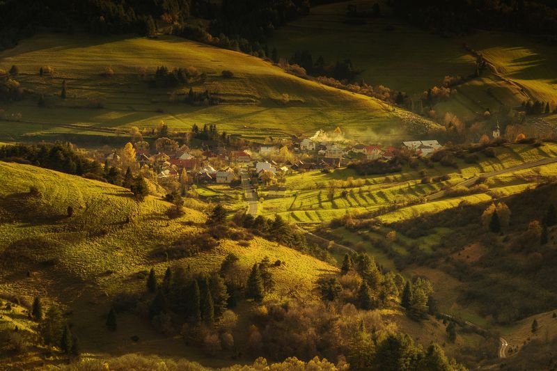Horizontal, Photography, Landscape, Nature, Rural, Agricultural, Field, Hill, Tree, Sunlight, Agriculture, Mountain, Travel, Village, Rural, View, Pieniny, Slovakia, Landscape, Autumn Mountain settlement фото превью