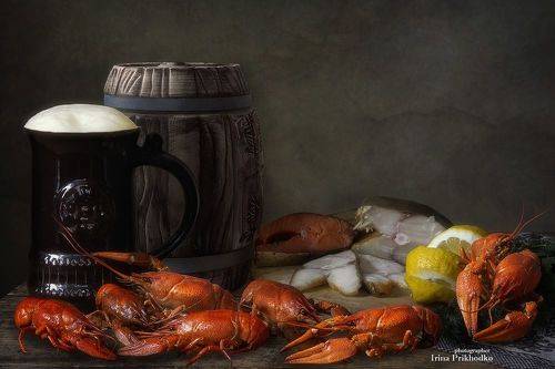 Натюрморт с пивом и раками